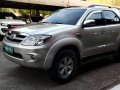 Selling Silver Toyota Fortuner 2006 Automatic Gasoline at 109896 km in Cainta-2