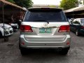 Selling Silver Toyota Fortuner 2006 Automatic Gasoline at 109896 km in Cainta-3