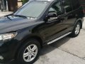 Selling Black Hyundai Santa Fe 2010 in Manila-2