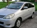 Selling 2nd Hand Toyota Innova 2009 in Quezon City-8