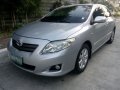 2nd Hand Toyota Altis 2010 Automatic Gasoline for sale in Quezon City-5