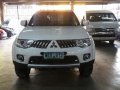 Selling 2nd Hand Mitsubishi Montero Sport 2013 at 52000 km in Makati-11