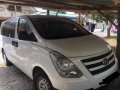 Selling 2nd Hand Hyundai Starex 2018 Van Manual Diesel at 10000 km in Lipa-3