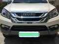 Isuzu Mu-X 2017 Automatic Diesel for sale in Pasay-2