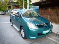 Sell 2nd Hand 2010 Toyota Innova at 70000 km in Manila-11