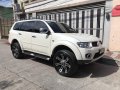 Sell 2nd Hand 2013 Mitsubishi Montero Automatic Diesel at 50000 km in Manila-6