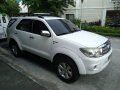 Selling Toyota Fortuner 2010 Automatic in Quezon City-1