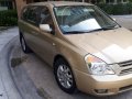 2010 Kia Carnival Automatic Diesel at 69000 km for sale-1