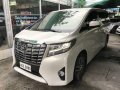 Pearl White Toyota Alphard 2016 at 15000 km for sale-5