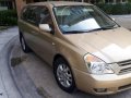 Selling 2nd Hand Kia Carnival 2010 Automatic Diesel at 69000 km in Pasig-2