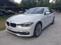 Selling Bmw 318D 2018 Automatic Diesel in Cainta-9