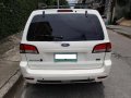 Selling 2nd Hand Ford Escape 2009 in Makati-3