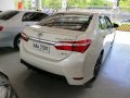 White Toyota Corolla Altis 2015 for sale Automatic-1