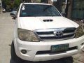 2nd Hand Toyota Fortuner 2005 for sale in Quezon City-3