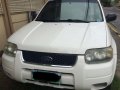 Selling 2nd Hand Ford Escape 2006 in Kawit-0