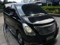 Selling Hyundai Grand Starex 2012 Automatic Diesel in Makati-2