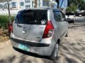 Selling 2nd Hand Hyundai I10 2010 in Manila-3