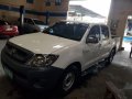2nd Hand Toyota Hilux 2009 Manual Diesel for sale in Parañaque-10