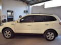 Sell White 2010 Hyundai Santa Fe in Manila-5