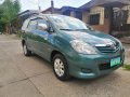 Selling 2nd Hand Toyota Innova 2010 in Quezon City-9