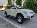 Selling White Mitsubishi Montero Sport 2012 in Metro Manila -4