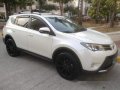 White Toyota Rav4 2013 for sale in Mandaluyong-7
