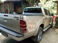 Selling Used Toyota Hilux 2011 in Legazpi-2