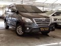 Selling 2nd Hand Toyota Innova 2014 in Makati-9