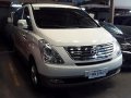 White Hyundai Grand Starex 2015 at 45359 km for sale-5