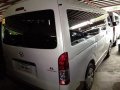 Selling Toyota Hiace 2017 Manual Gasoline at 22771 km -4