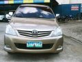 Selling Toyota Innova 2010 in Manila-2