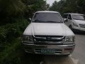 Toyota Hilux 2004 Manual Diesel for sale in Surigao City-6