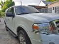 White Ford Expedition 2011 at 40000 km for sale -8