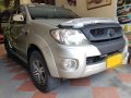 Selling Toyota Hilux 2011 in Quezon City-2