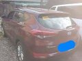 Selling Red Hyundai Tucson 2017 in Manila-1