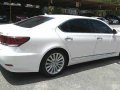 White Lexus Ls 460 2013 at 43175 km for sale -1