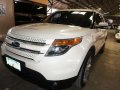 White Ford Explorer 2012 for sale in Makati-8