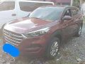 Selling Red Hyundai Tucson 2017 in Manila-1