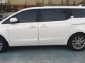 Selling Brand New Kia Grand Carnival 2019 in Manila-4