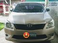 2nd Hand Toyota Innova 2012 Manual for sale-0