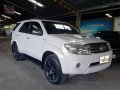 Selling White Toyota Fortuner 2010 Automatic Diesel at 118000 km -4