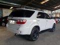 Selling White Toyota Fortuner 2010 Automatic Diesel at 118000 km -2