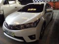 White Toyota Corolla Altis 2015 Automatic Gasoline for sale -5