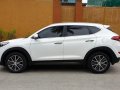 Sell White 2016 Hyundai Tucson Automatic Diesel at 28000 km -3