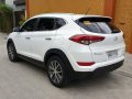 Sell White 2016 Hyundai Tucson Automatic Diesel at 28000 km -2