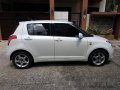 Sell Pearlwhite 2007 Suzuki Swift at 94000 km -8