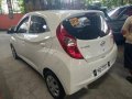 Selling White Hyundai Eon 2016 in Quezon City -3