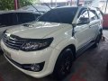 Selling White Toyota Fortuner 2015 Manual-2