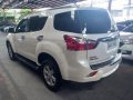 Selling White Isuzu Mu-X 2016 Automatic Diesel -3