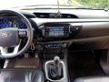 Selling 2nd Hand Toyota Hilux 2017 in Davao City-6